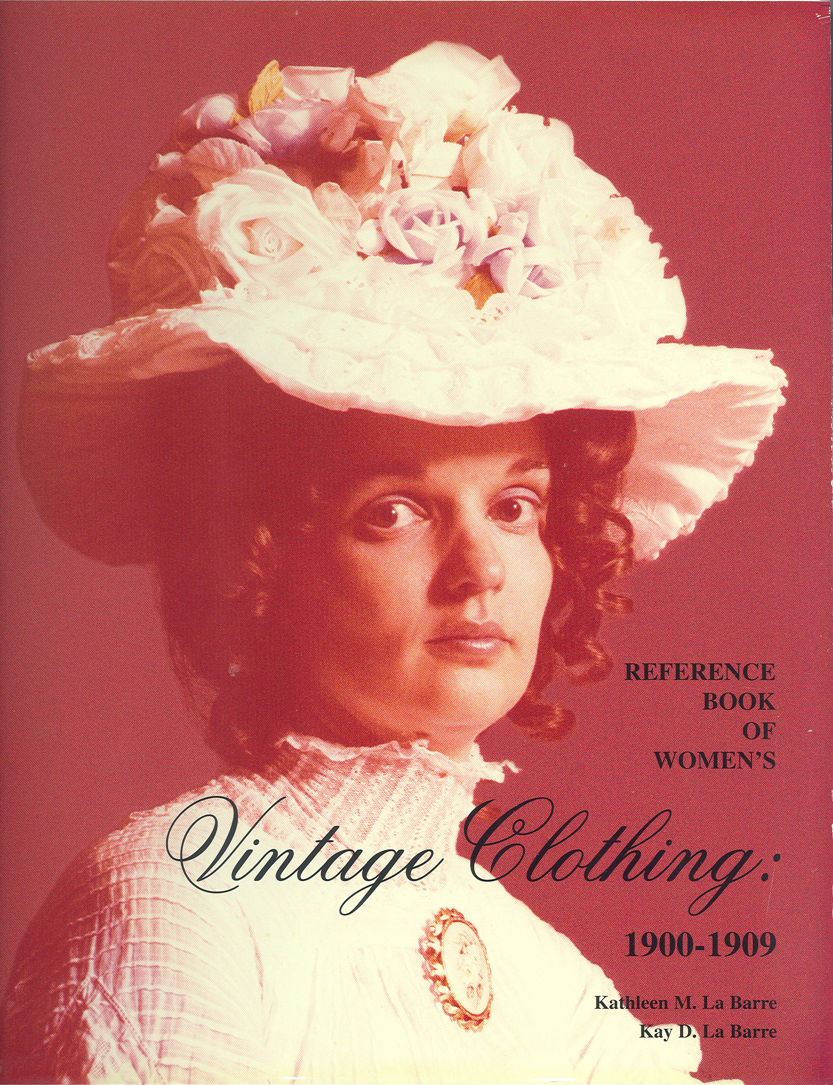 Reference Book of Women's Vintage Clothing: 1900-1909